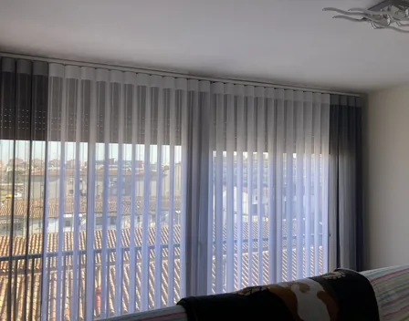 A Mida Toldos , Persianas,Cortinatges, Tapiceria – toldos en Lleida