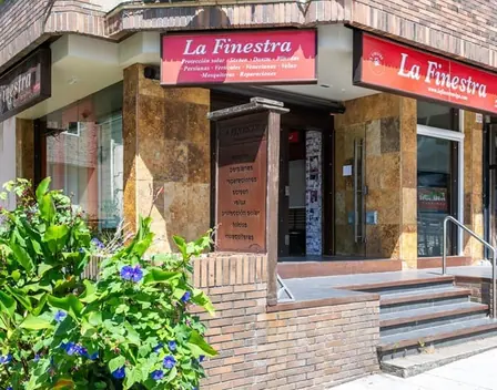 La Finestra – toldos en Vigo (foto 4 de 12)