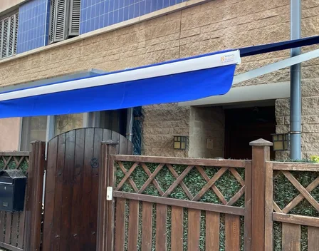 T&C Montajes Y Mantenimientos – toldos en La Línea de la Concepción (foto 11 de 11)