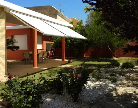 ToldoFust - Montajes de toldos y cocinas – toldos en Castelló (foto 2 de 2)