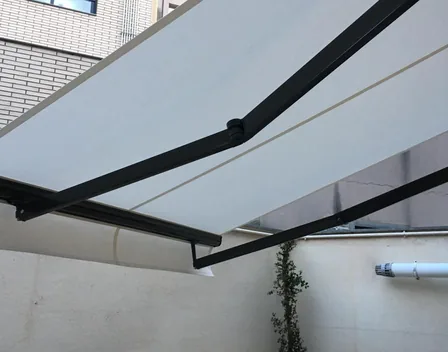 TOLDOS GRAN VIA – toldos en Montcada i Reixac (foto 4 de 5)